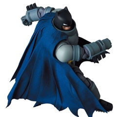 Mafex 146: Mafex Armored Batman (The Dark Knight Returns)