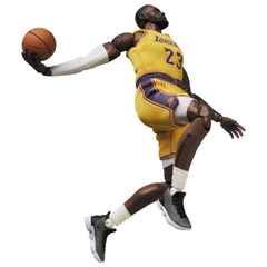 Mafex 127: Mafex LeBron James (Los Angeles Lakers)