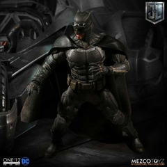 Mezco: Batman Tactical suit