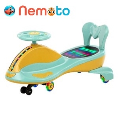 XE LẮC CÓ ĐÈN NHẠC CHO BÉ HZL-626