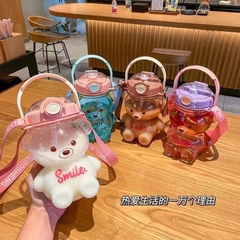 Bình nước gấu có ống hút, quai đeo cưng xỉu