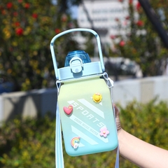 Bình đựng nước có ống hút Sports Cup 1.500ml siêu xinh tặng kèm sticker giá quà tặng