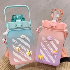 Bình đựng nước có ống hút Sports Cup 1.500ml siêu xinh tặng kèm sticker giá quà tặng