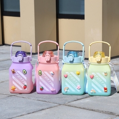 Bình đựng nước có ống hút Sports Cup 1.500ml siêu xinh tặng kèm sticker giá quà tặng