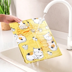 Tấm chắn bếp ga có họa tiết xin xắn cực dễ vệ sinh