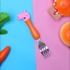 Bộ 4 Món Thìa Dĩa Inox Xuất Nhật Dành Cho Trẻ Em Ăn Dặm Có Cán Nhựa Pp An Toàn Tạo Hình Heo Pepa Cực Cute