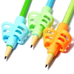 Sét 3 Đệm Định Vị Cầm Bút Cho Bé ( 3 Màu Khác Nhau)