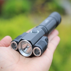 Đèn Pin Cầm Tay 3 Bóng Siêu Sáng Với 4 Chế Độ Ánh Sáng