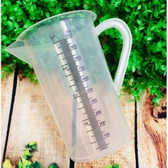 Ca đong nhựa có vạch chia định lượng