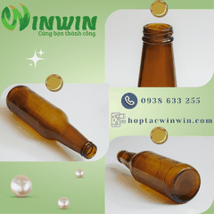 Chai thủy tinh màu nâu miệng vặn