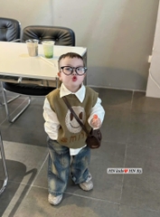 T276-Set sơ mi gile nâu mặt cười quần jean