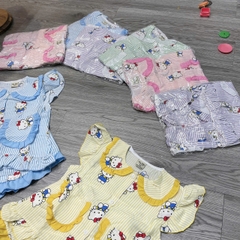 B573-Bộ đũi hàn cánh tiên Kitty kẻ 18/XL (13-16kg)