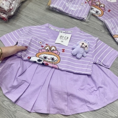 G296-Set áo kẻ chân váy cotton kèm labubu