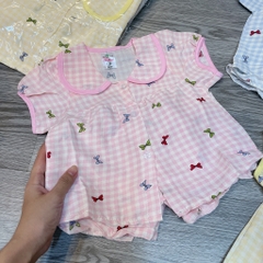 B518-Bộ pijama cổ sen caro nơ (07.18kg)