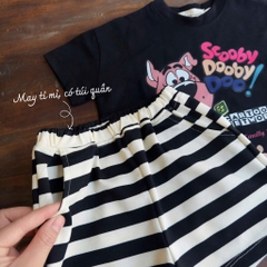 T382-Bộ cotton chó đen quần kẻ (12.17.569)