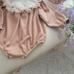 G059-Bodysuit len nhung nâu tây kèm mũ