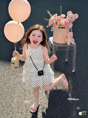 V451-Váy chấm bi cổ yếm hoa trà (10.15kg)