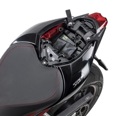 Kit dây yên Kriega Triumph Street Triple Fit Kit