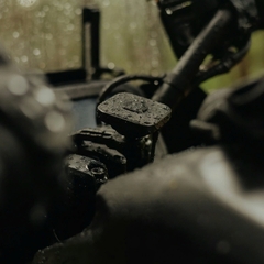 Ngàm gắn điện thoại Peak Design gắn ghi đông Sạc Qi2 Không Dây - Motorcycle Bar Mount V2