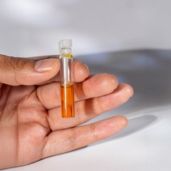 Tinh Dầu Trầm Hương Nguyên Chất Phúc Trạch | 1gram | Chiết xuất CO2 | Trầm hương Ân Vũ - Hương thơm chữa lành