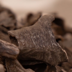 Trầm Hương Miếng Vụn Tự Nhiên Mùi Hương Sưu Tầm | Trầm Hương Ân Vũ - Hương Thơm Chữa Lành