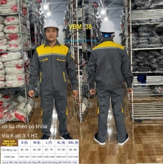 Quần áo bảo hộ lao động mẫu AD23 màu chì phối ngực vàng, có phản quang, vải kaki 3/1, in đồng phục doanh nghiệp, nhà xưởng, đội thi công,…
