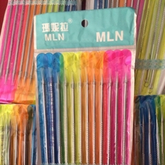 Bộ que nặn mụn (bộ gồm 12 cái), dùng để nặn mụn đầu đen, chất liệu bằng thép không gỉ, kt 12*0.4*0.4cm