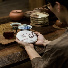Phổ nhĩ chín Dã Nhuận bánh 200g 2023