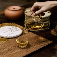 Bạch trà Vân Bạch Hương bánh 200g 2022