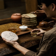 Bạch trà Vân Bạch Hương bánh 200g 2022