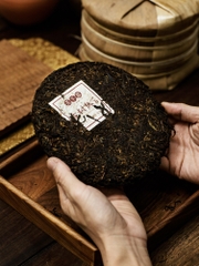 Phổ nhĩ chín Cổ Thụ Thục Liễu bánh 300g 2018