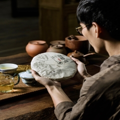 Phổ nhĩ sống Nam Nho Sơn bánh 357g 2023