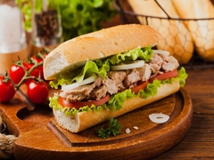 Cá ngừ sốt cà, đậu, bắp, 185g