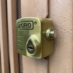 Ổ khóa chụp pát cửa ZORO chống cắt toàn diện