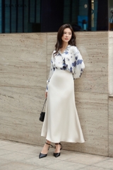 Sơ mi lụa hoa dáng thoải mái