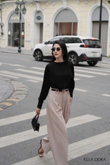 Sơ mi đen cổ tròn 1 cúc vàng