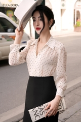 Sơ mi chấm bi nền be