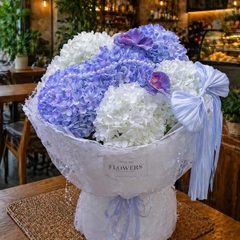 Hoa Lụa Cẩm Tú Cầu Xanh Mix Trắng – Vẻ Đẹp Thanh Lịch Và Tinh Khôi