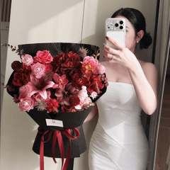 Bó Hoa Sáp Tone Đỏ Đậm – Lãng Mạn, Sang Trọng Và Đầy Cảm Xúc