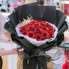 Hoa nhũ màu đỏ tặng vương miện