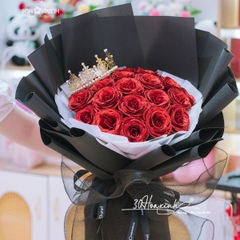 Hoa nhũ màu đỏ tặng vương miện