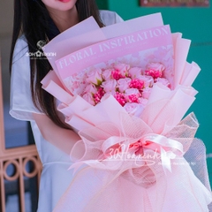 Hoa sáp màu hồng dáng đứng (Hơn cả yêu)