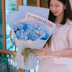 Hoa hồng sáp mix hoa lụa Cẩm tú cầu tông màu xanh