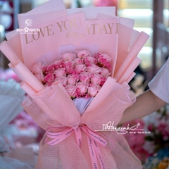 Bó hoa sáp thơm màu hồng nhẹ nhàng