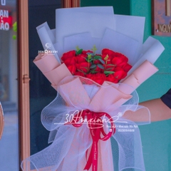 Bó hoa sáp màu đỏ thể hiện tình yêu