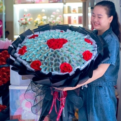 Bó hoa tiền 100 tờ 500k