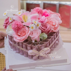 Hộp Hoa Tiền Thật Hình Trái Tim Cắm Hoa Sáp Thơm