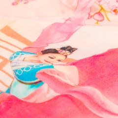 Khăn quàng dài (Lady of thecourtyard)