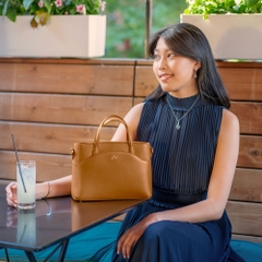 Túi Đeo Chéo Da Nét Thanh Nhã Nhà Đường - Màu Camel