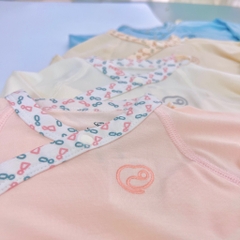 Bộ dài tay cài chéo liền tất Iconic BU Bambus Bubaby cho bé 0-3m